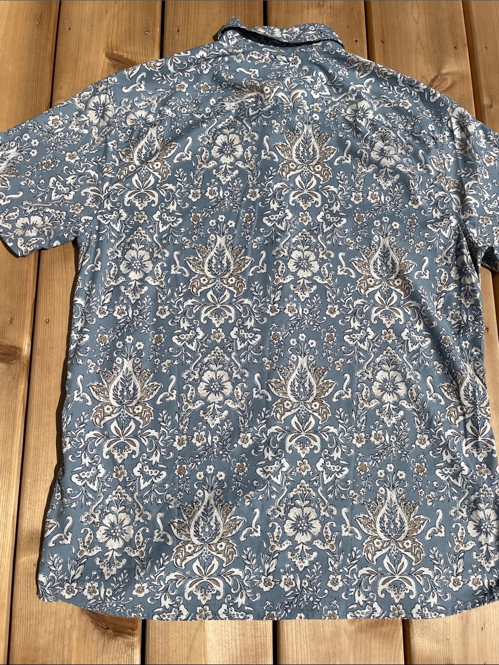 Abercrombie & Fitch Blue Paisley Short-Sleeve Button Down - Picture 6 of 6
